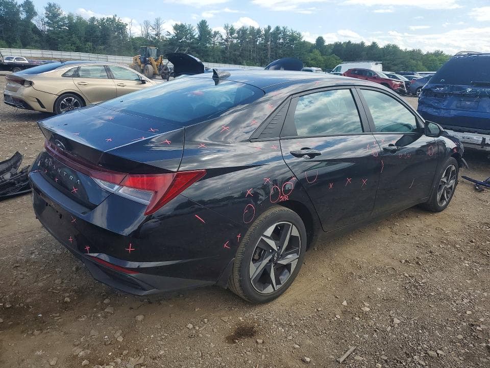 2023 HYUNDAI ELANTRA SEL 3