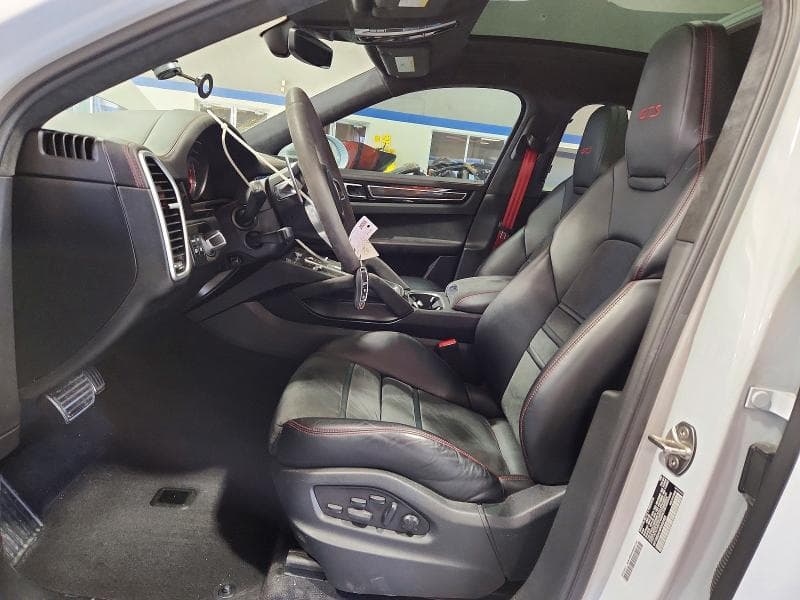2023 PORSCHE CAYENNE GTS COUPE 7