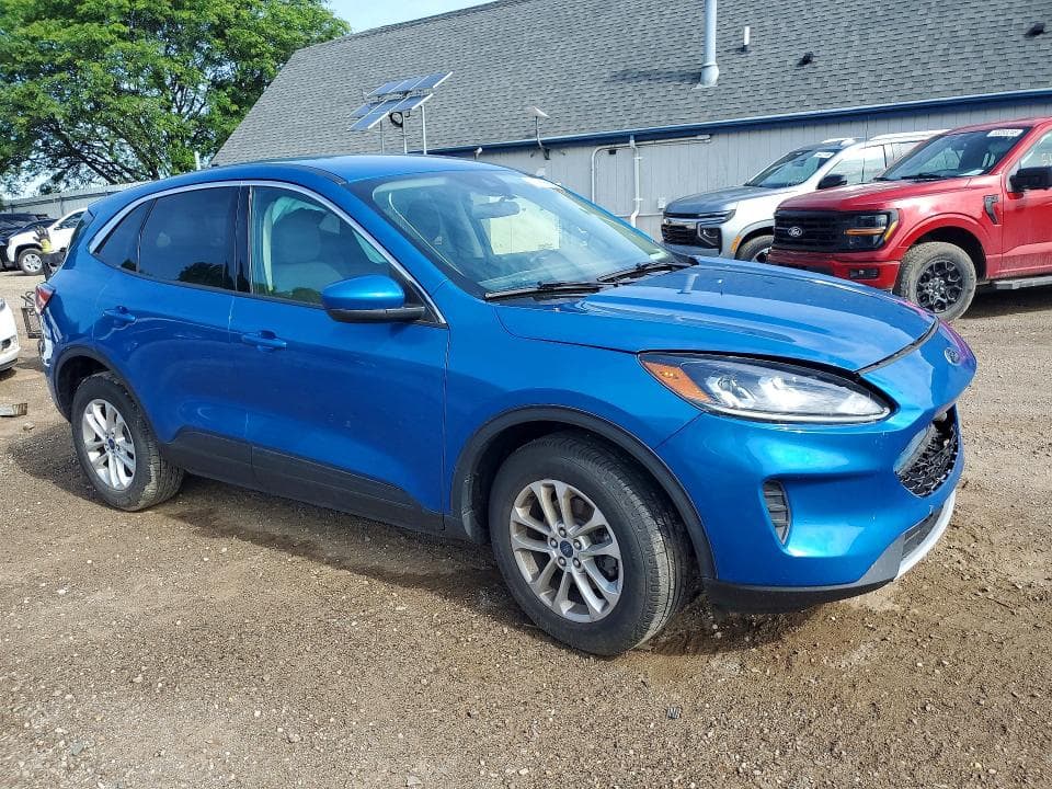 2020 FORD ESCAPE SE 4