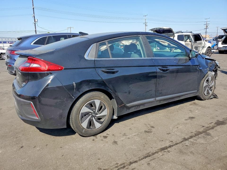 2018 HYUNDAI IONIQ SEL 3