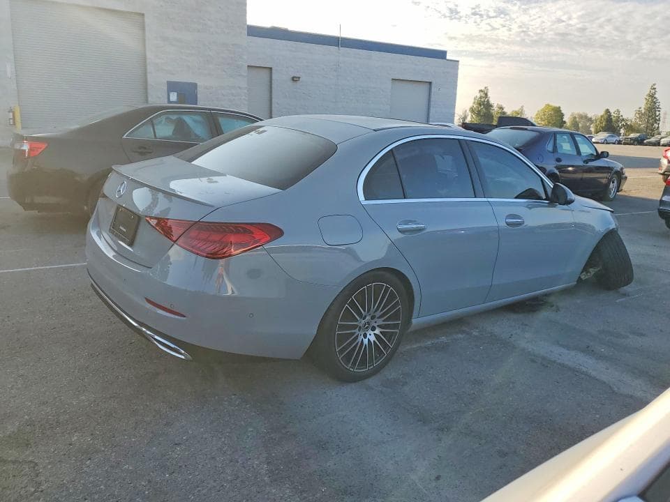 2025 MERCEDES-BENZ C 300 3