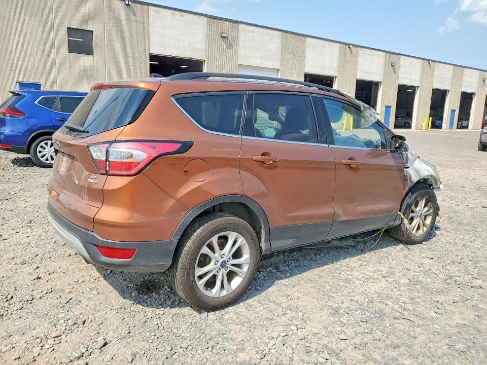 2017 FORD ESCAPE SE 3