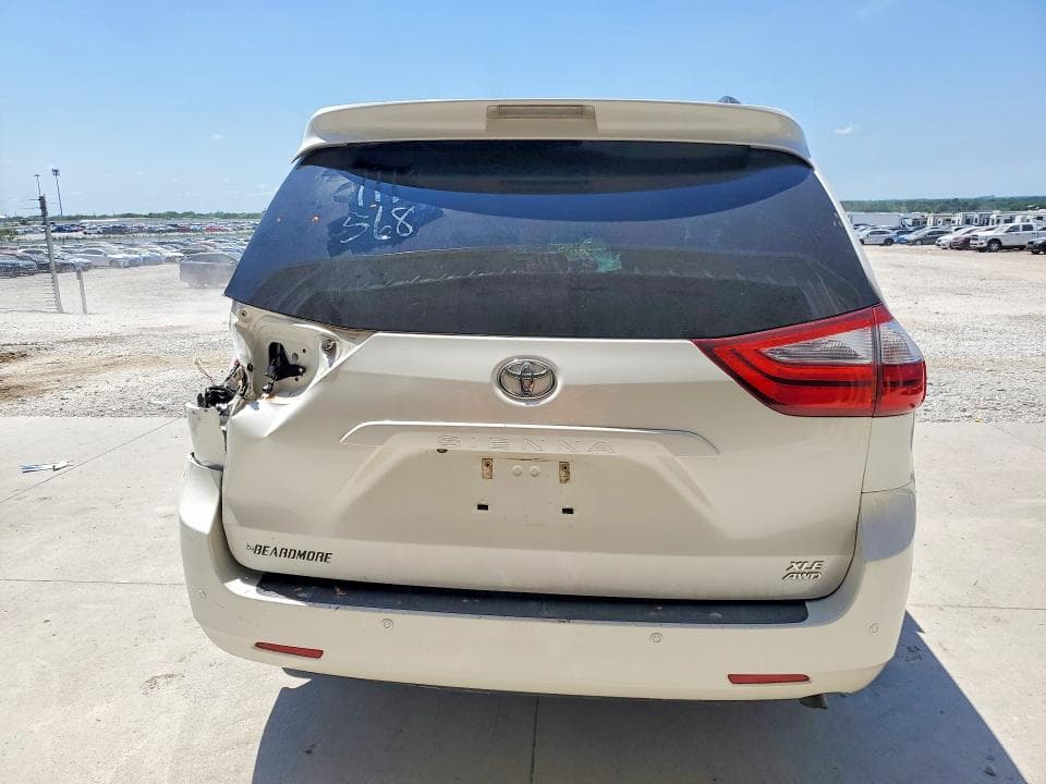 2017 TOYOTA SIENNA XLE 7-PASSENGER 6