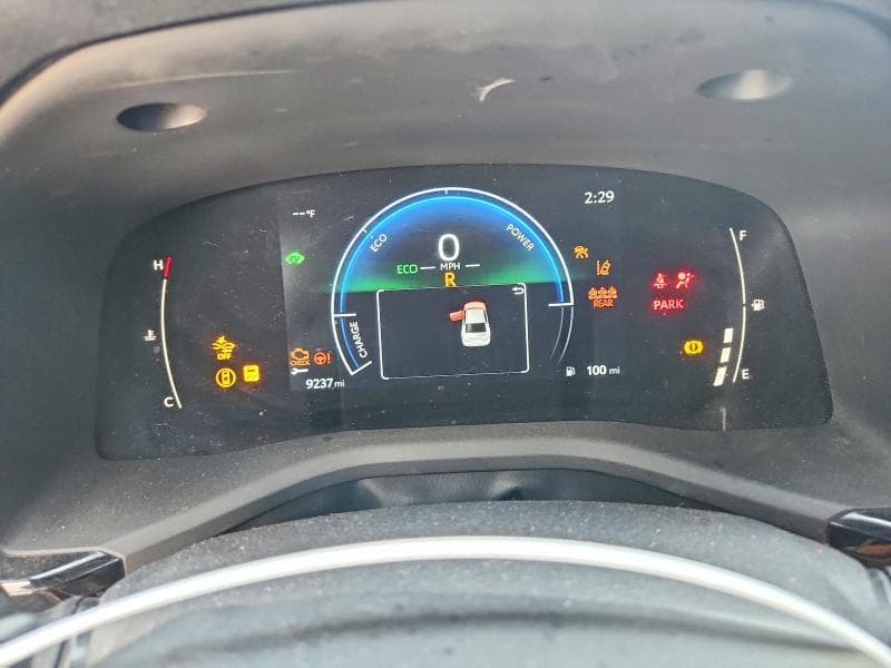 2025 TOYOTA CAMRY SE 9