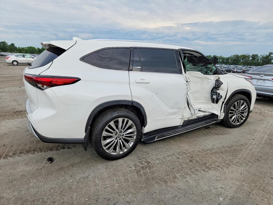 2021 TOYOTA HIGHLANDER PLATINUM 3