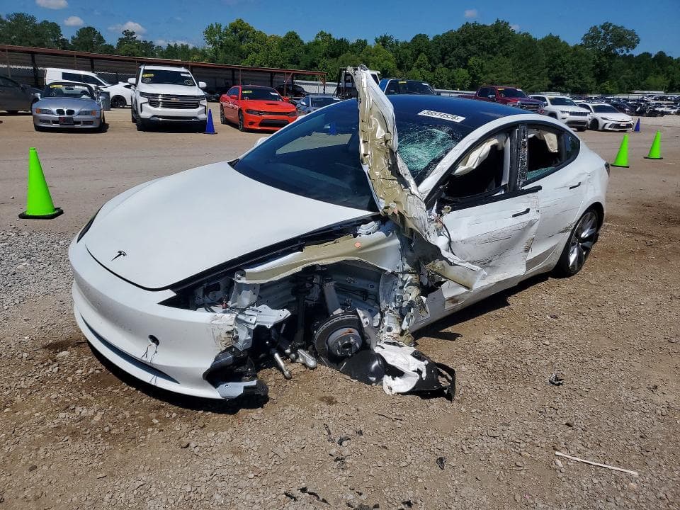 2026 TESLA MODEL 3 - 1