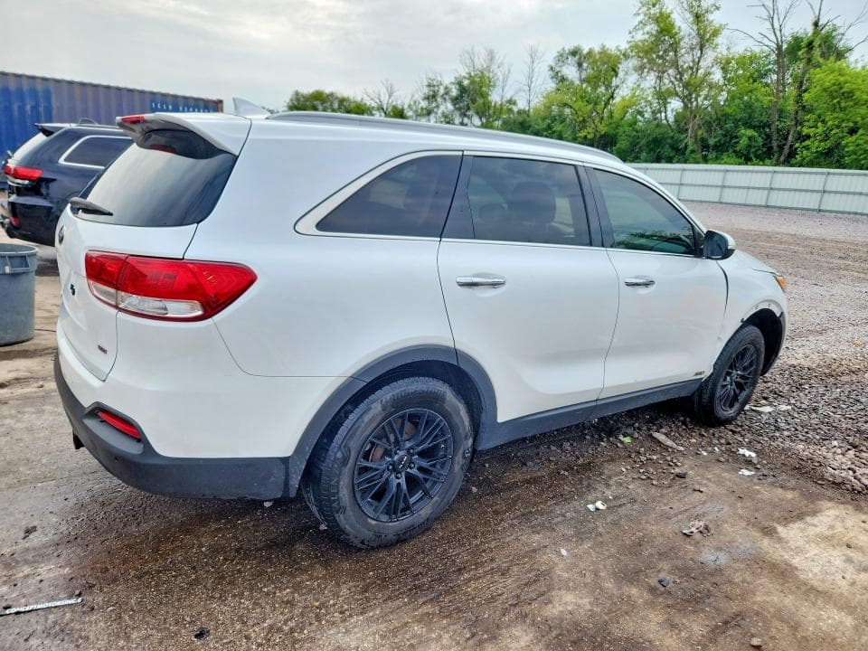 2017 KIA SORENTO LX 3