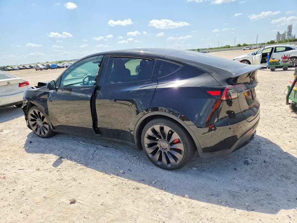 2025 TESLA MODEL Y 2