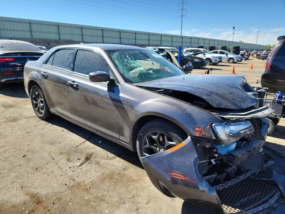 2019 CHRYSLER 300 S 4