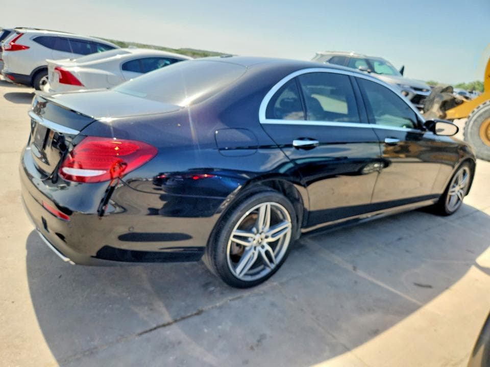 2019 MERCEDES-BENZ E 300 3