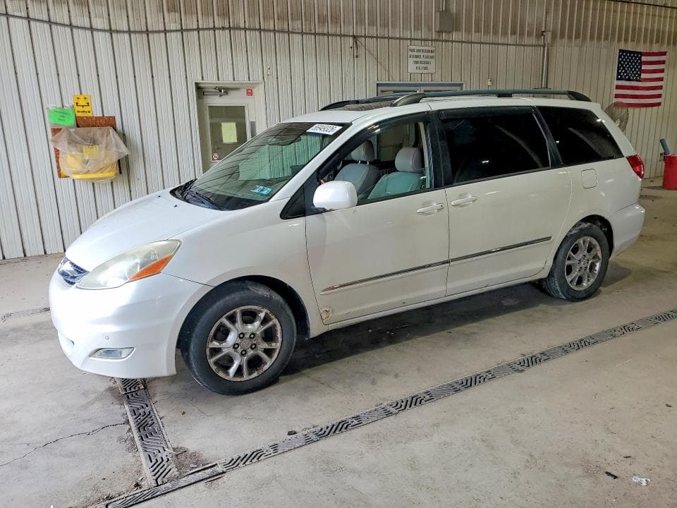 2006 TOYOTA SIENNA