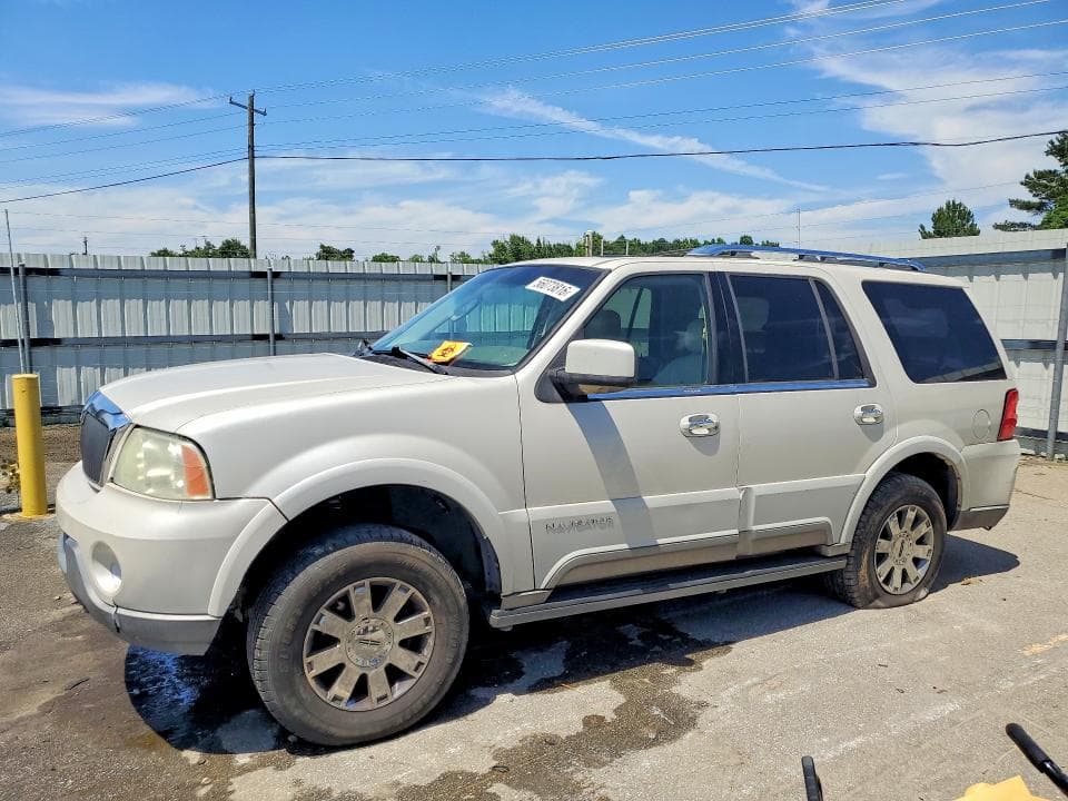 2004 LINCOLN NAVIGATOR - 1