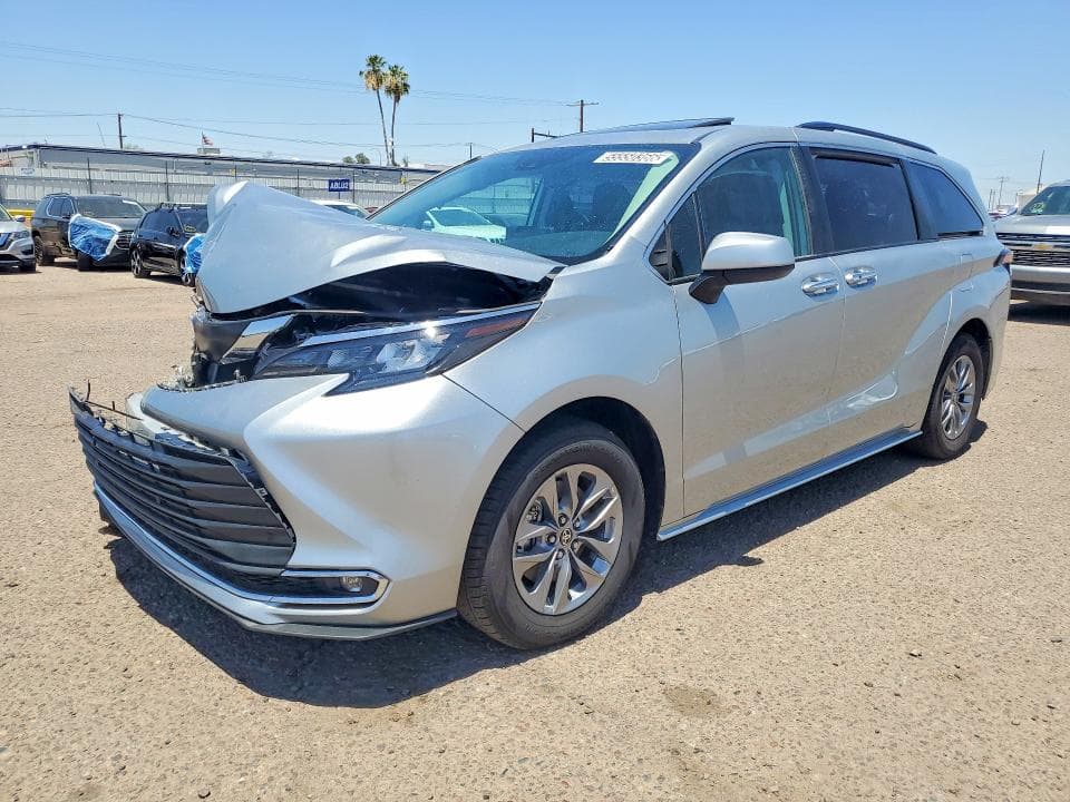 2024 TOYOTA SIENNA