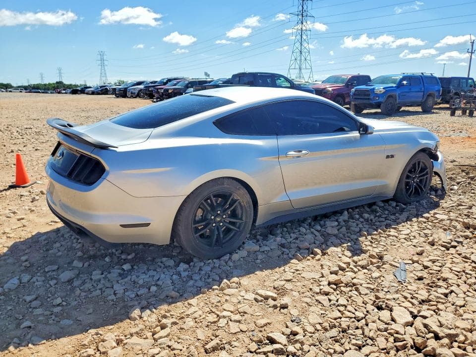 2017 FORD MUSTANG 3