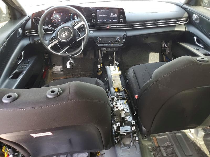 2024 HYUNDAI ELANTRA SEL 8