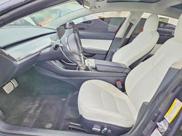 2018 TESLA MODEL 3 7
