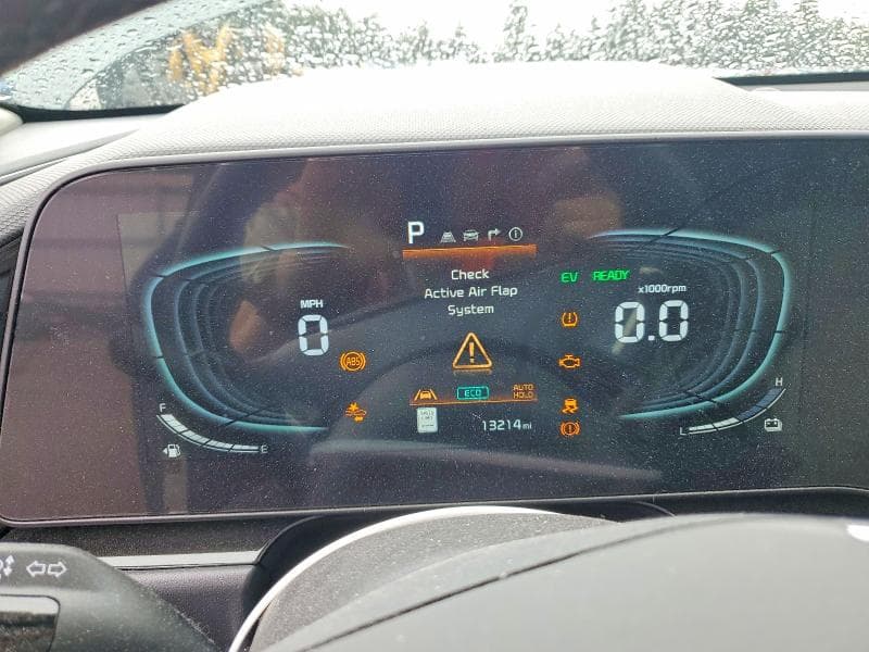 2024 KIA NIRO SX TOURING 9