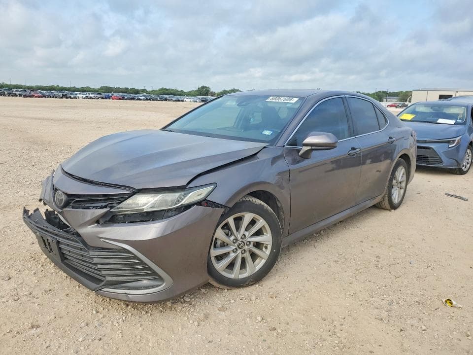 2022 TOYOTA CAMRY LE - 1