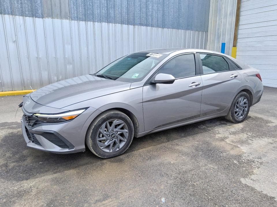 2024 HYUNDAI ELANTRA SEL - 1