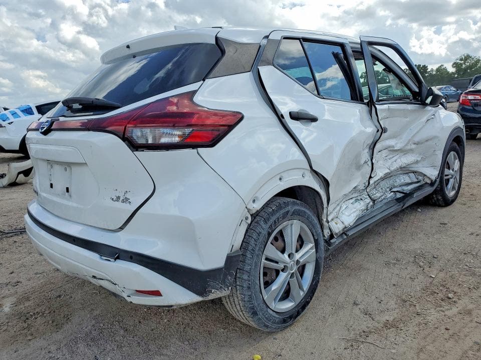 2021 NISSAN KICKS S 3