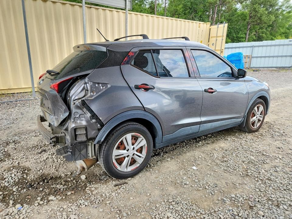2018 NISSAN KICKS S 3