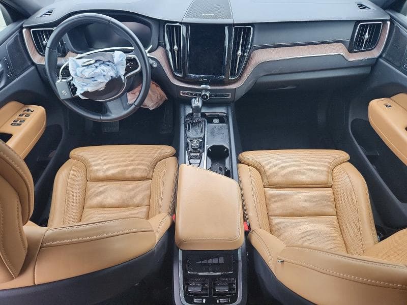 2021 VOLVO XC60 T5 INSCRIPTION 8