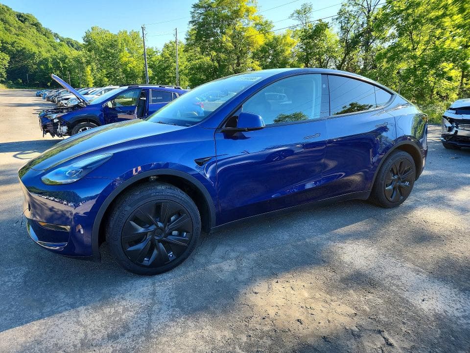 2023 TESLA MODEL Y - 1