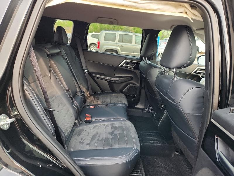 2025 MITSUBISHI OUTLANDER SE 11