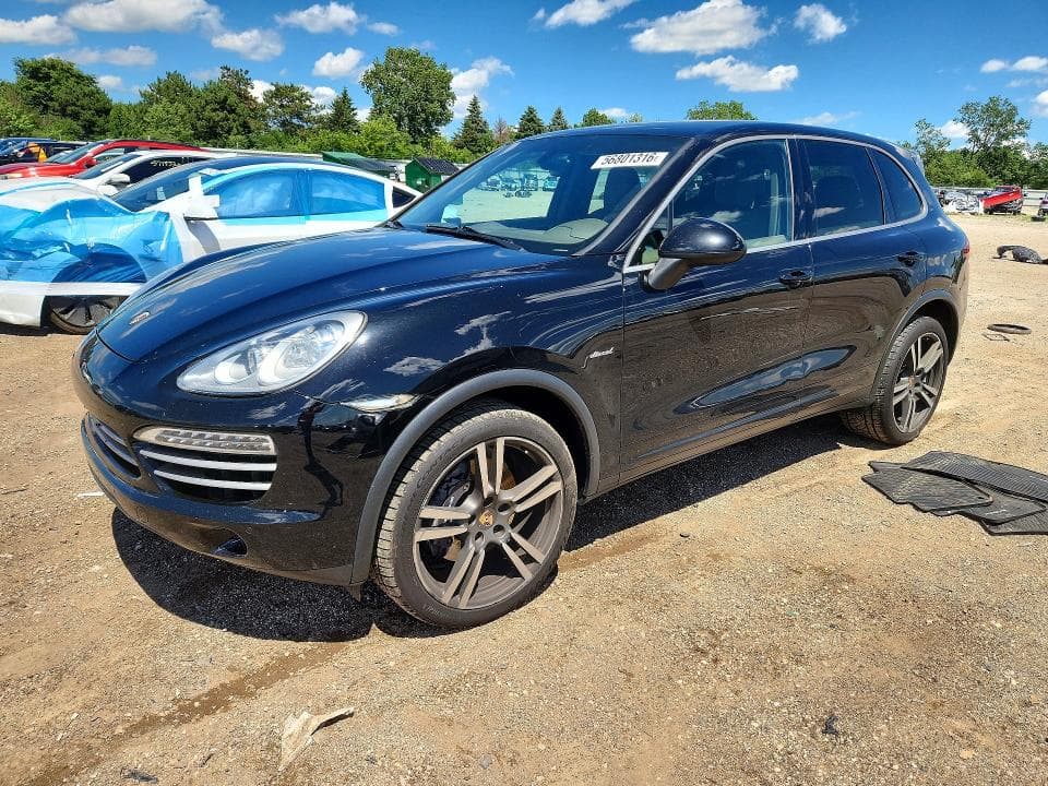 2014 PORSCHE CAYENNE - 1