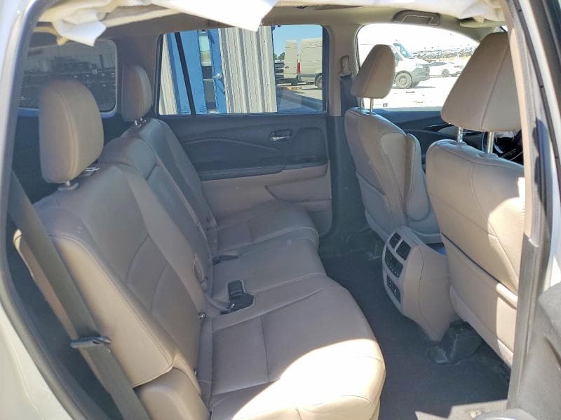 2017 HONDA PILOT TOURING 11