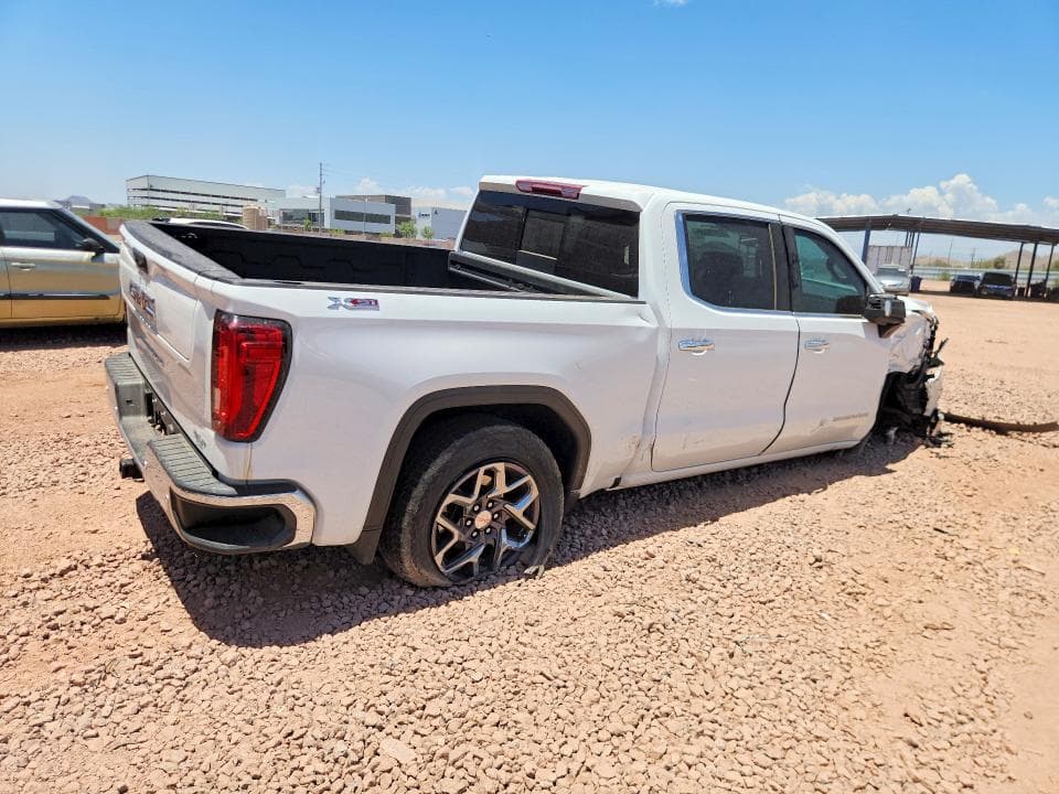 2025 GMC SIERRA K1500 SLT 3