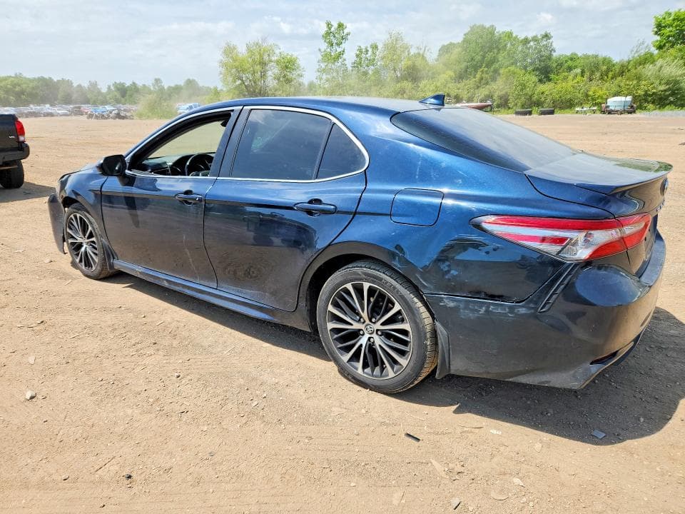 2019 TOYOTA CAMRY SE 2