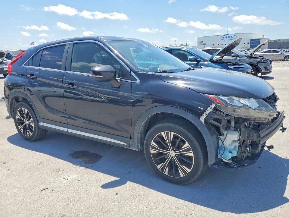 2020 MITSUBISHI ECLIPSE CROSS SE 4