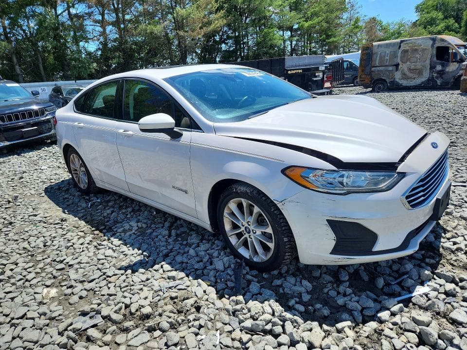 2019 FORD FUSION SE 4