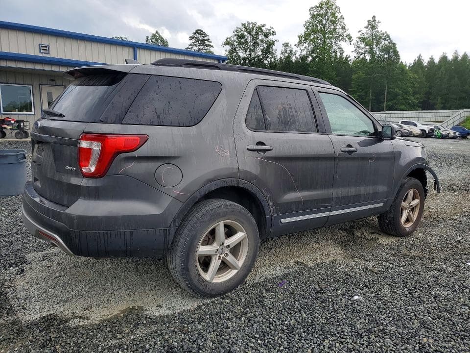 2017 FORD EXPLORER XLT 3