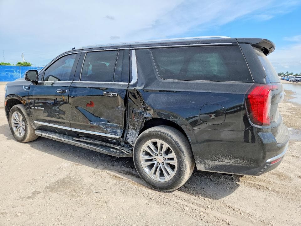 2022 GMC YUKON XL K1500 SLT 2