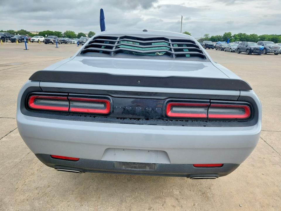 2022 DODGE CHALLENGER SXT 6