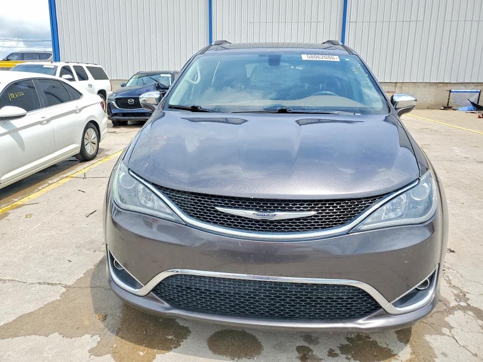 2017 CHRYSLER PACIFICA LIMITED 5