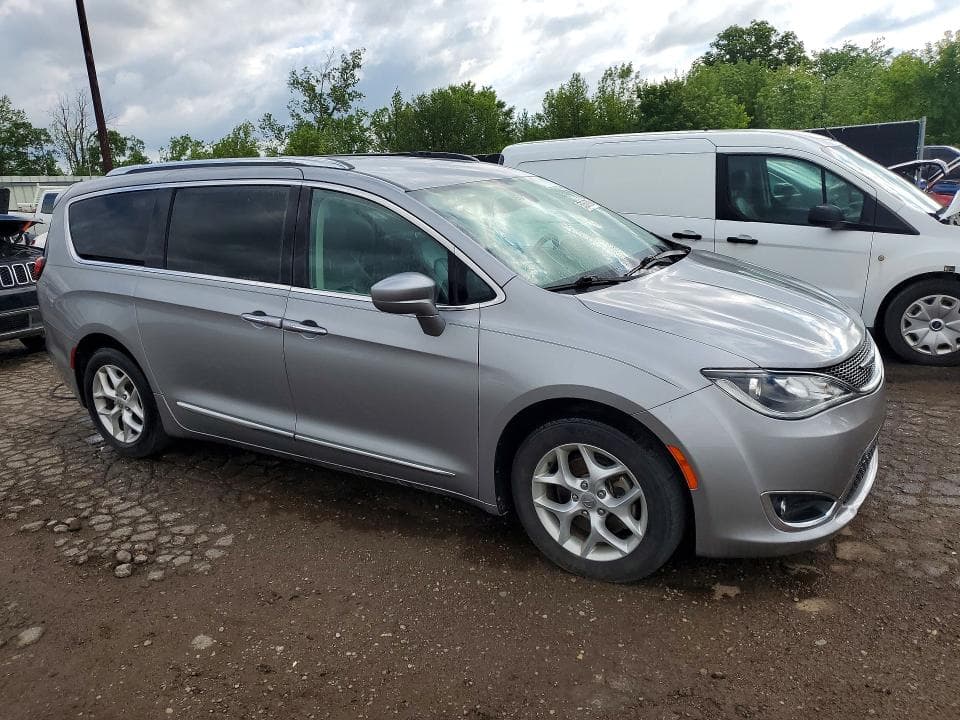 2017 CHRYSLER PACIFICA LX 4