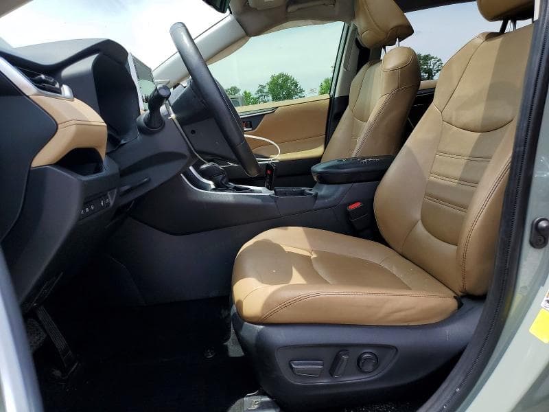 2022 TOYOTA RAV4 XLE PREMIUM 7
