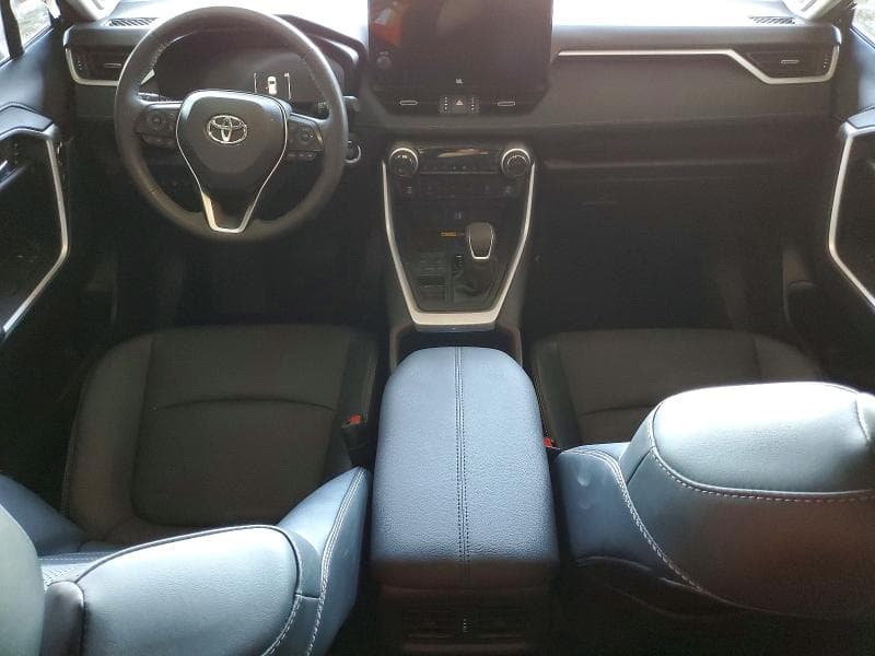 2025 TOYOTA RAV4 LIMITED 8