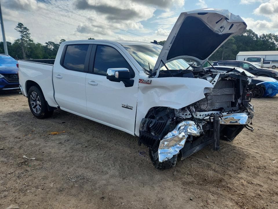 2025 CHEVROLET SILVERADO K1500 LT 4