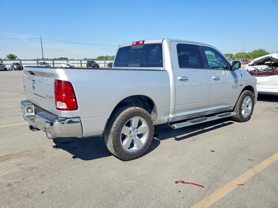2017 RAM 1500 SLT 3
