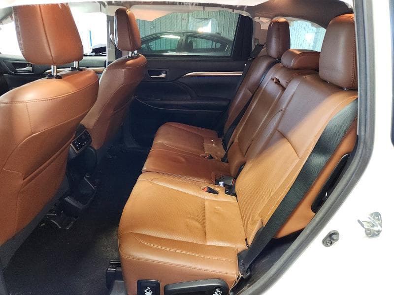 2017 TOYOTA HIGHLANDER LIMITED PLATINUM 11