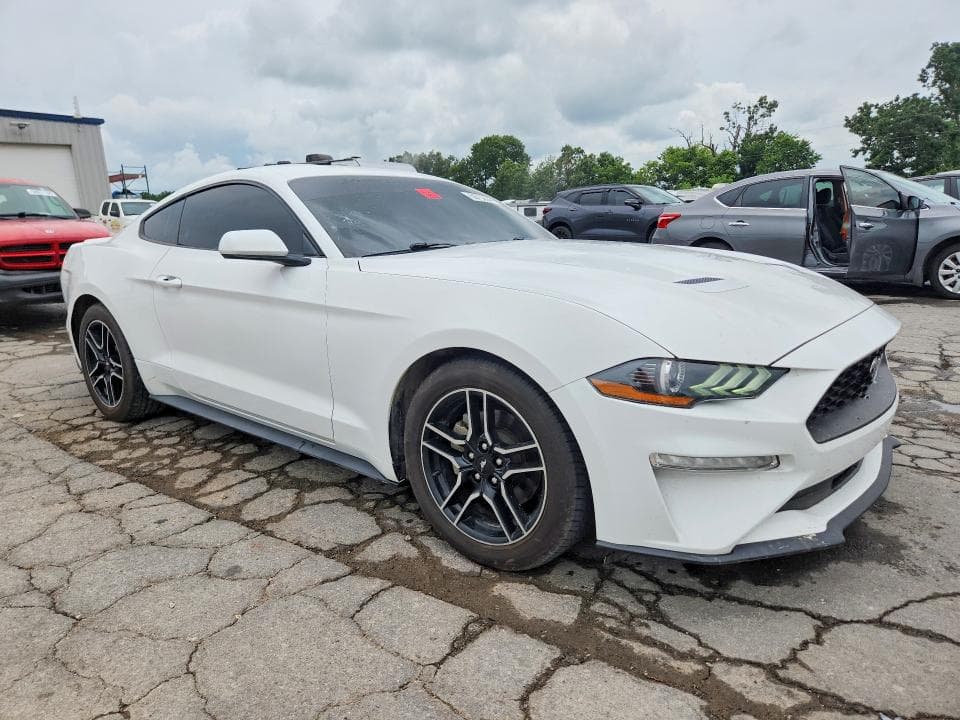 2020 FORD MUSTANG 4