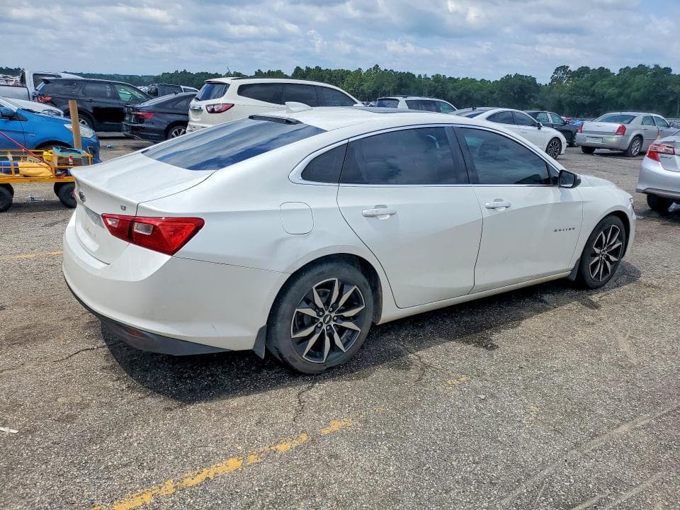 2017 CHEVROLET MALIBU LT 3
