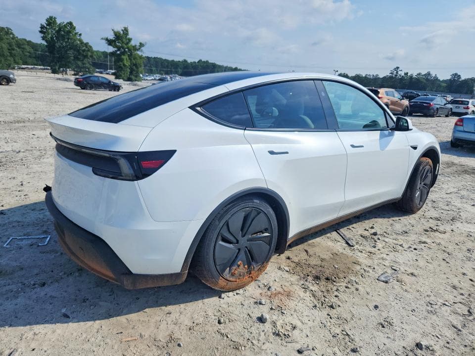 2026 TESLA Y 3