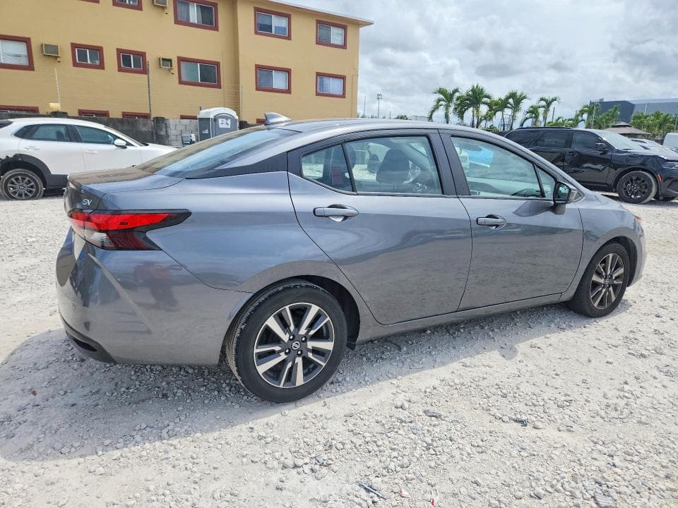 2021 NISSAN VERSA SV 3