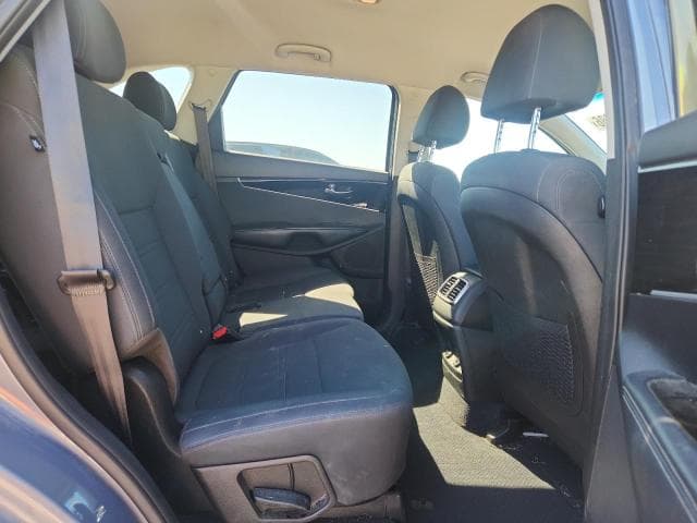 2020 KIA SORENTO S 11