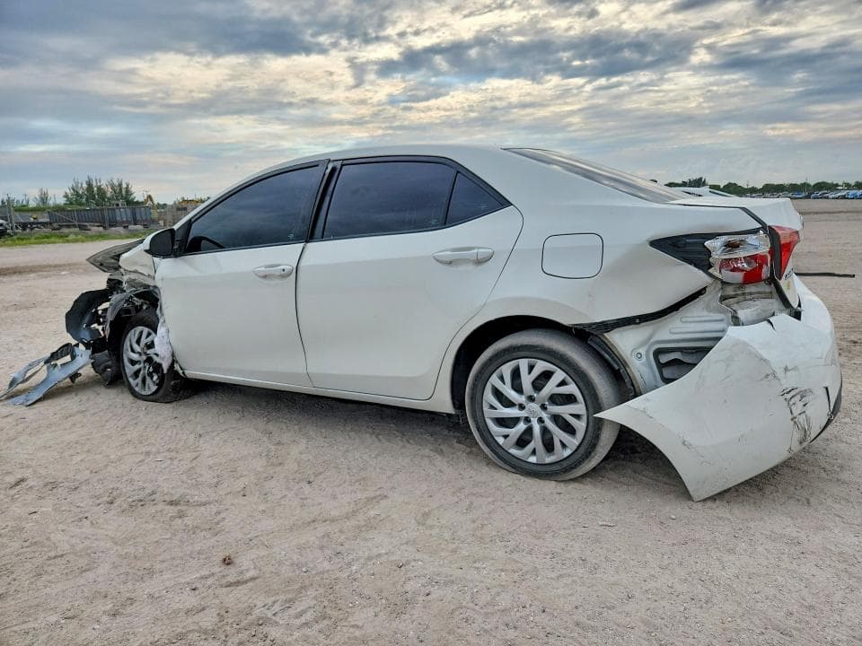 2017 TOYOTA COROLLA LE 2